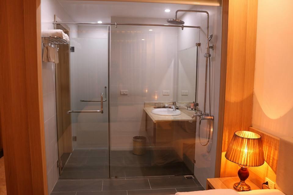 Ha Huy Hotel Хатинь Экстерьер фото